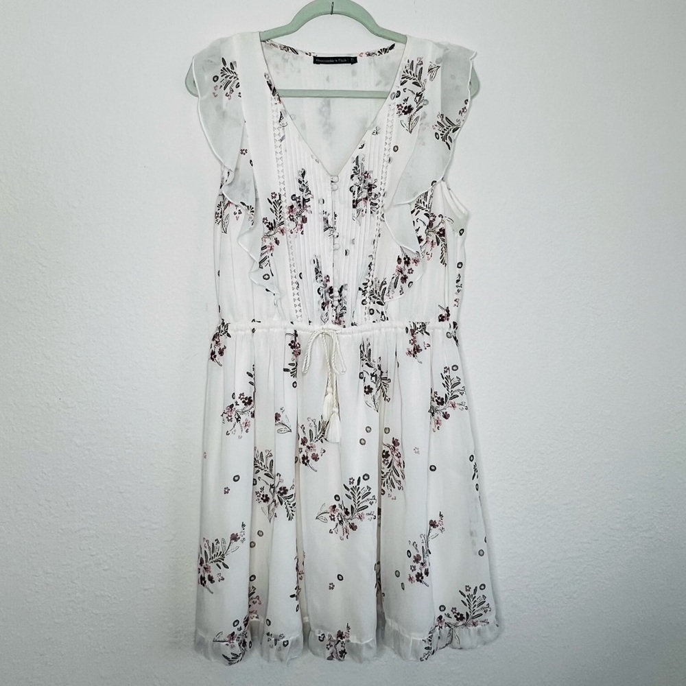 Abercrombie & Fitch Floral Flutter Sleeve Dress